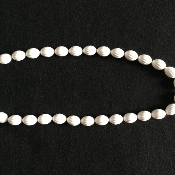 27" women's necklace big beads white handmade reused beads chunk - Picture 4 of 4